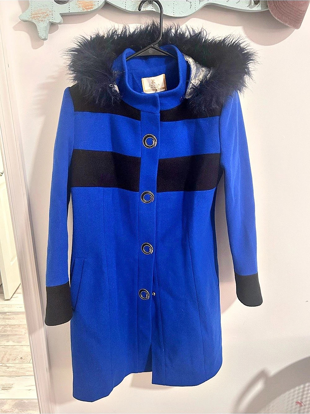 Zaccla Color Block Coat in Blue & Black Size Medium NWT